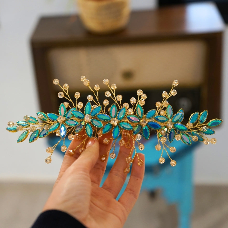 Broche à cheveux avec fleurs en cristaux bleus