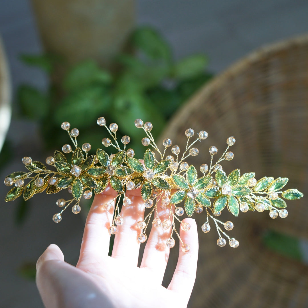 Broche vert floral chic pour cheveux