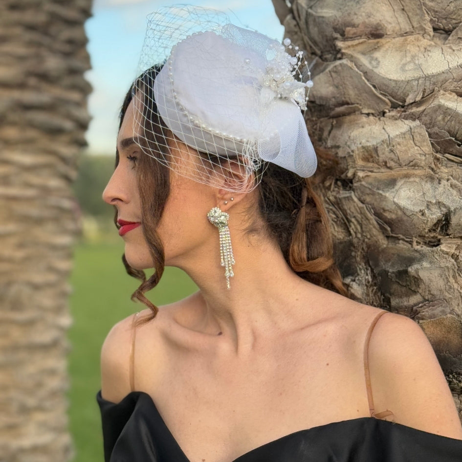 Chapeau élégant pour mariage avec voilette et perles blanc