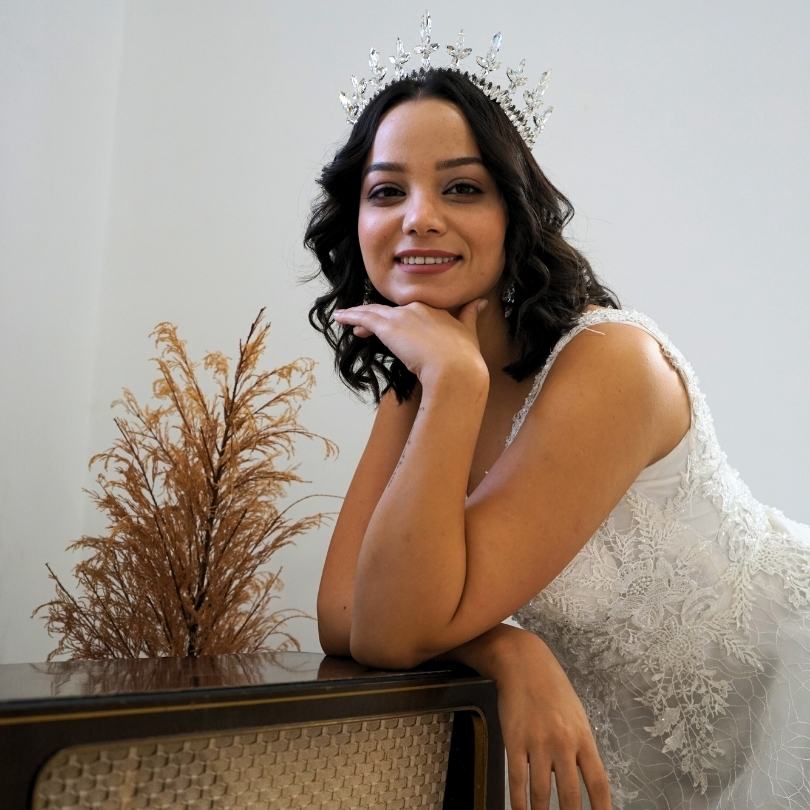 Couronne de halo avec des pierres précieuses blanches, couronne de mariée Halo de mariage , casque Halo, couronne de reine, couronne de festival et mariage