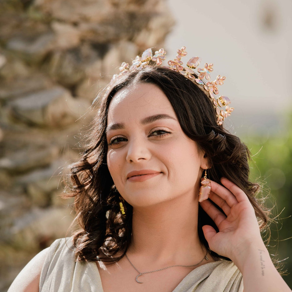 Couronne dorée et rose avec cristaux scintillants