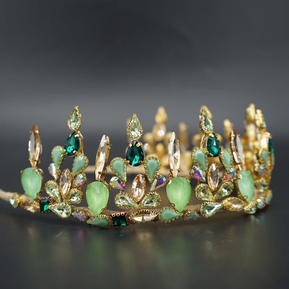 Couronne élégante en strass verts et or – Mariage & cérémonie