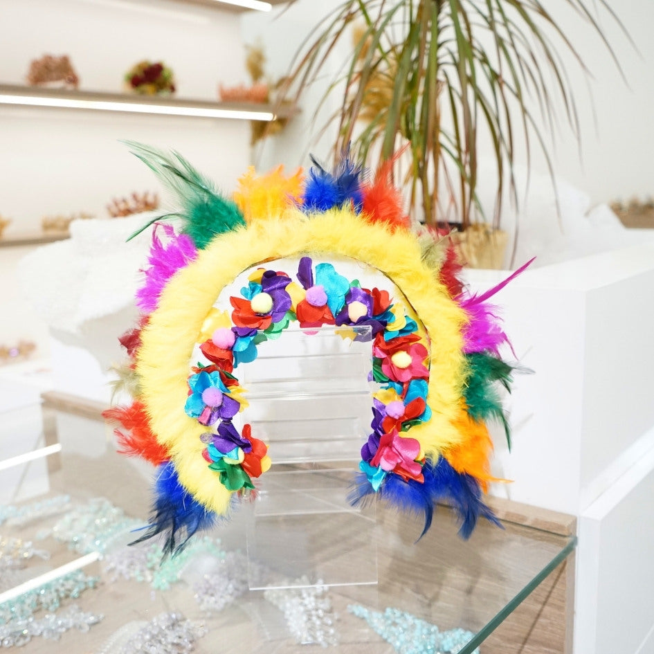 Couronne multicolore avec plumes et fleurs pour festivals et événements