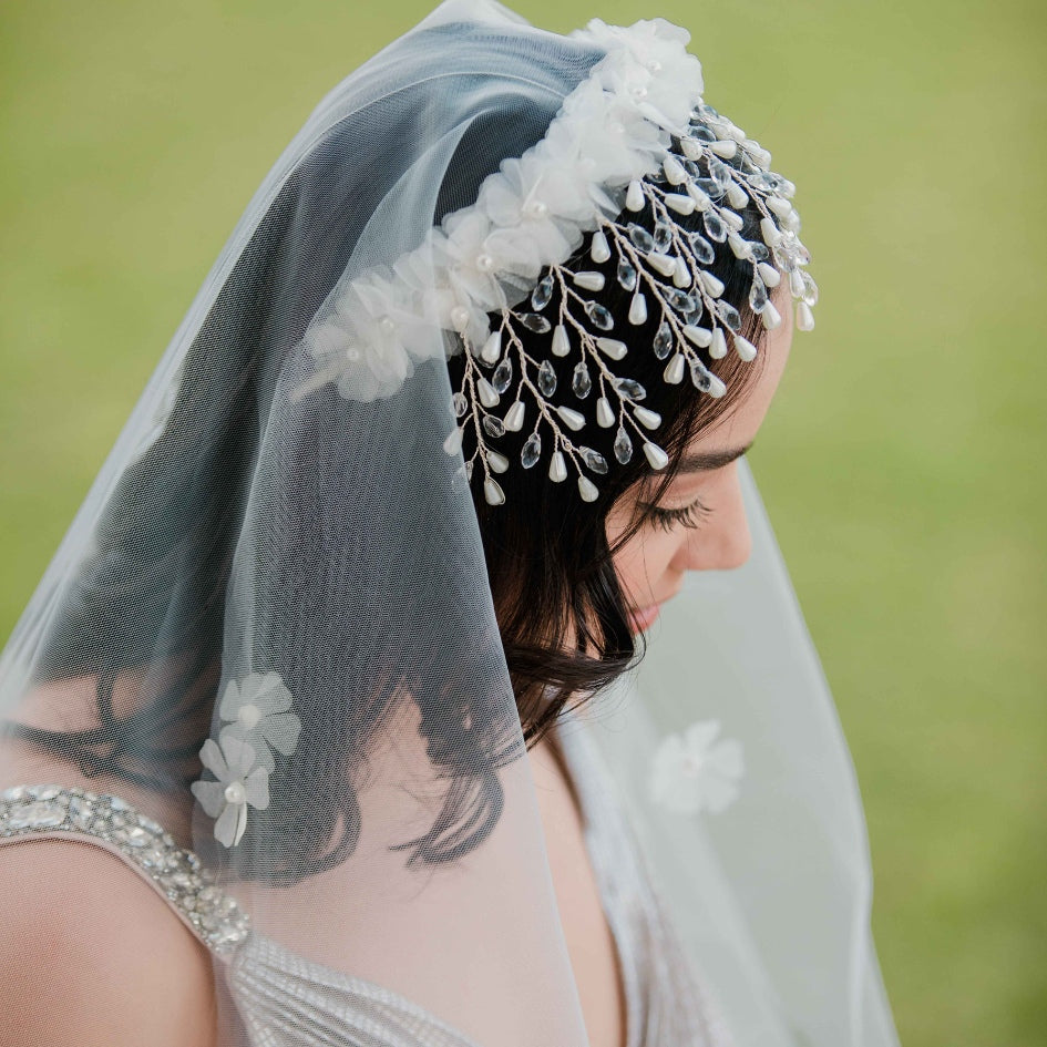 Voile de Mariée style bandeau en Tulle avec Broderies et Perles Fines