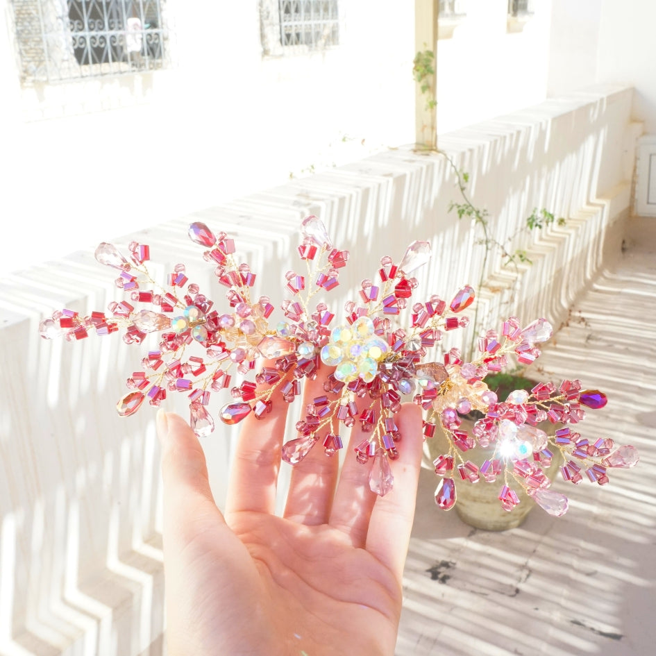 broche de mariage couleur rouge